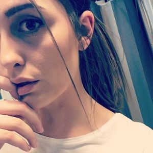 Meet your Posher, Holly